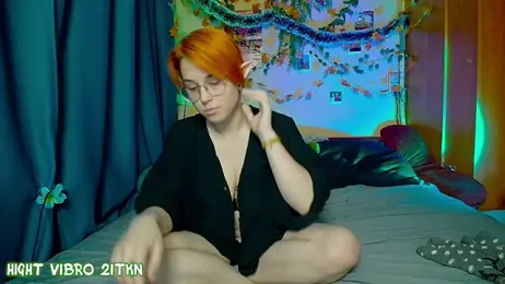TrickyKitsune stripchat stream image