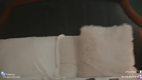 Alyonaqueen_ stripchat stream image