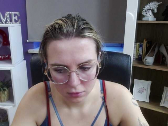 Soft-Zoey bongacams stream image