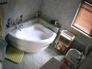 voyeurcam-julmodels-bath-1st-2 camsoda stream image