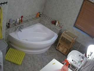 voyeurcam-julmodels-bath-1st-2 camsoda stream image