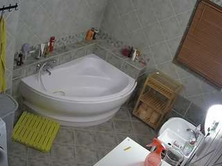 voyeurcam-julmodels-bath-1st-2 camsoda stream image