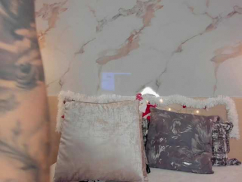 leathompson1 bongacams stream image