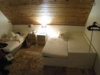 voyeurcam-julmodels-whitebed-2 camsoda stream image