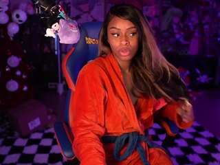 lovenzia camsoda stream image