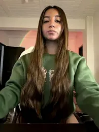 aly_golden_ stripchat stream image