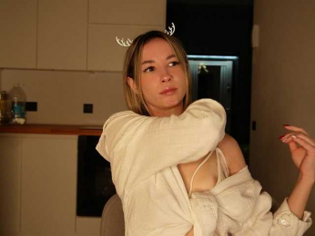 emely1benz bongacams stream image