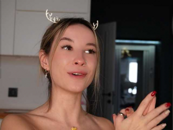 emely1benz bongacams stream image
