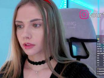 VikkiExtraCheese bongacams stream image