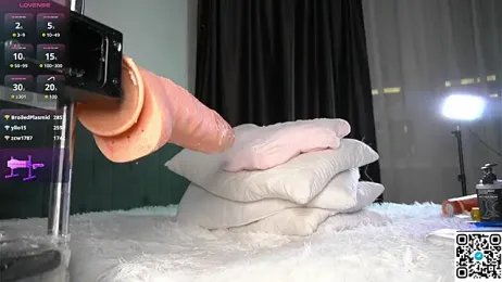 LilyBerryy stripchat stream image