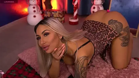 GoldenAmber stripchat stream image