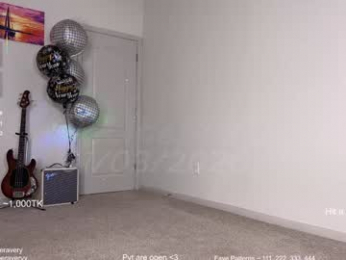 petitebrat chaturbate stream image