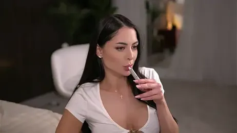 ChloeDevine stripchat stream image