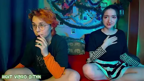 TrickyKitsune stripchat stream image