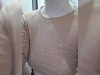 -Molly bongacams stream image