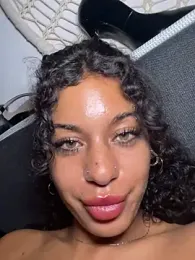 AlyssaHottv_ stripchat stream image