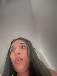 kiaraglam2 stripchat stream image