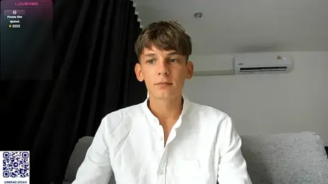 MiracleCam stripchat stream image, 31.01.2026 07:30