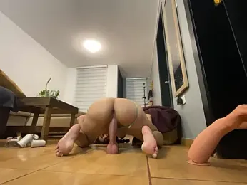 MartinaSooler stripchat stream image
