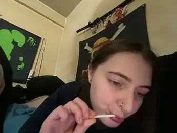 Snowbunnycake_131 stripchat stream image