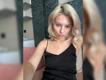 -Molly- bongacams stream image