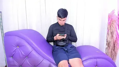 Yourslust_ stripchat stream image