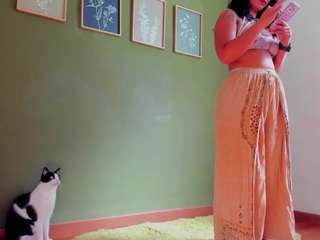 karlyee camsoda stream image