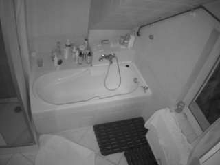 voyeurcam-julmodels-bath-2nd-1 camsoda stream image, 26.02.2026 18:50