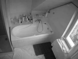 voyeurcam-julmodels-bath-2nd-1 camsoda stream image, 26.02.2026 18:50