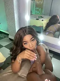 riri_brunnete stripchat stream image