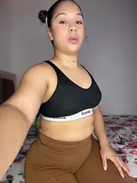 Shara_dreams stripchat stream image