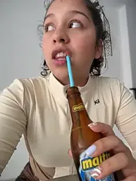 Shara_dreams stripchat stream image