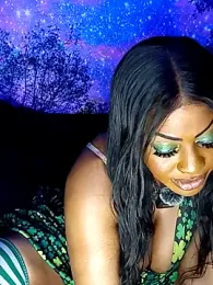 AmazonianMistress stripchat stream image