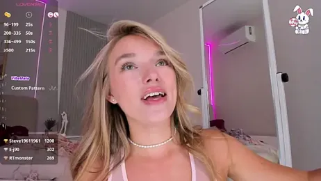 VirginChloe stripchat stream image