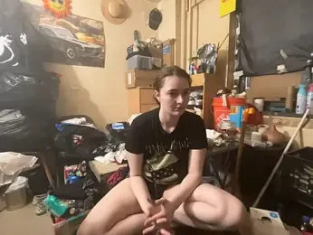 Snowbunnycake_131 stripchat stream image