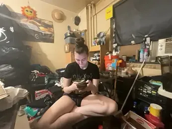 Snowbunnycake_131 stripchat stream image