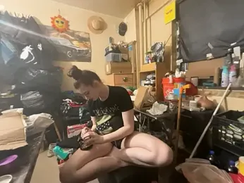 Snowbunnycake_131 stripchat stream image