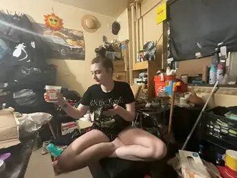 Snowbunnycake_131 stripchat stream image