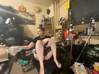 Snowbunnycake_131 stripchat stream image