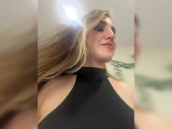-MarshmelloW- bongacams stream image