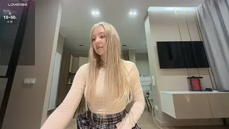 avroramey stripchat stream image