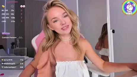 VirginChloe stripchat stream image