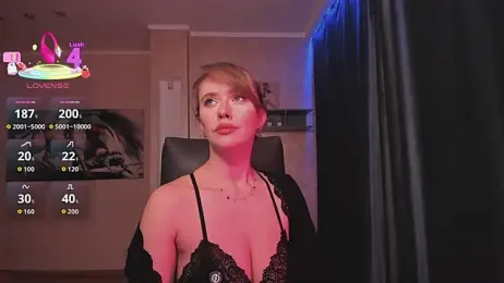 PrettieKate stripchat stream image