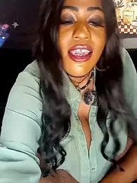 AmazonianMistress stripchat stream image