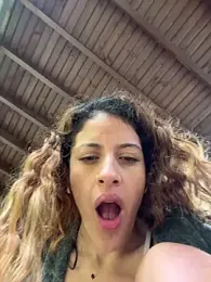 alana15 stripchat stream image