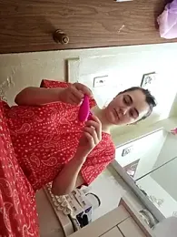 Snowbunnycake_131 stripchat stream image