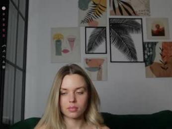 corni__ chaturbate stream image, 16.04.2026 19:30