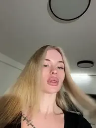 Vladamais stripchat stream image, 18.04.2026 19:00