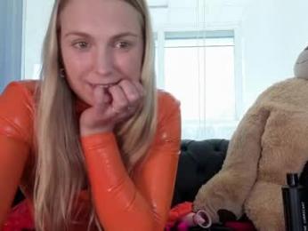 siswet19 chaturbate stream image, 25.04.2026 11:30