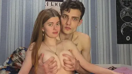 EmiliaCouple stripchat stream image, 27.04.2026 14:20